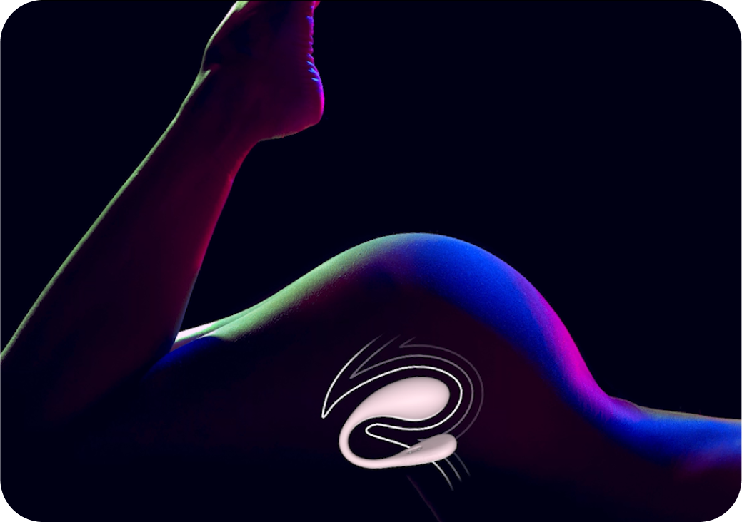 Silhouette de femme portant Spot de Kiiroo, vibromasseur œuf connecté lumineux.
