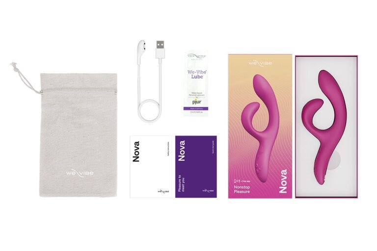 Contenu de la Boîte du We-Vibe Nova : vibromasseur rabbit double stimulation câble de recharge, lubrifiant intime, pochette, notice
